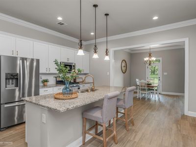 457 Mangrove Ln