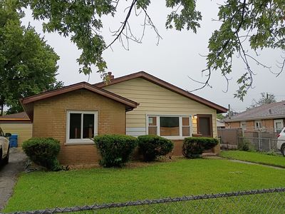 1301 Balmoral Ave