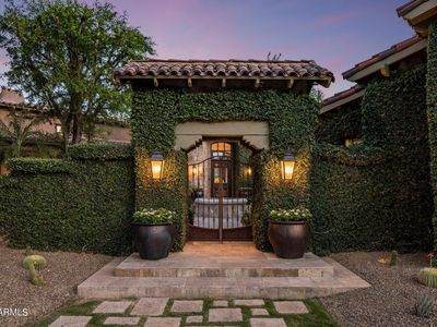 10673 E Wingspan Way