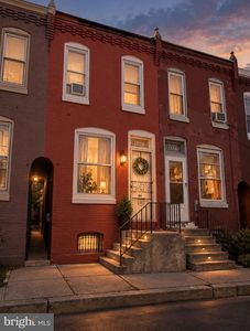 1328 Kenney St