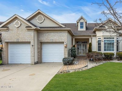 15 Spring Lake Boulevard