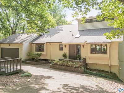 1506 Chandler Rd SE