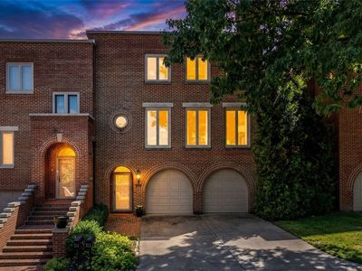 212 Schenley Rd