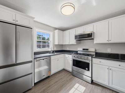 1582 Memorial Ave APT 1B