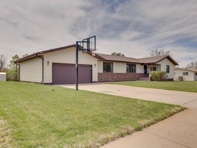 518 Elizabeth Ln