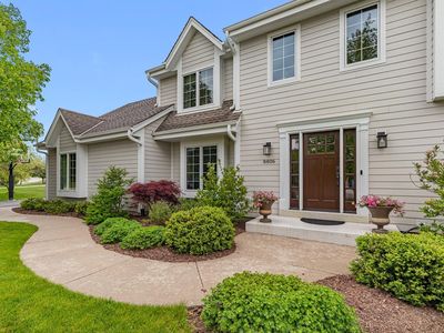 8806 West Daventry ROAD