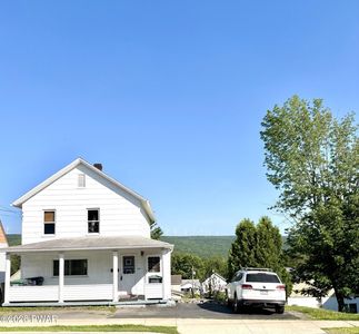 418 Main St