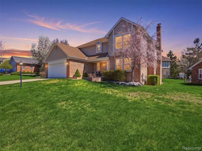 360 Sandalwood Dr