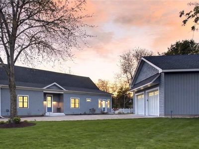 91 Charlestown Beach Rd