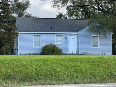 Property at 1532 Crescent Lake Rd, Waterford, MI
