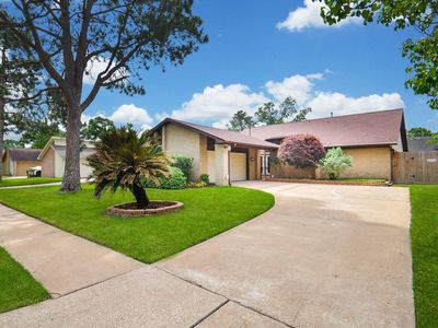 15615 Four Leaf Dr