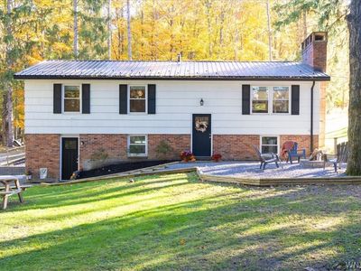590 Olden Rd