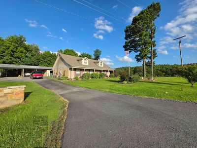 608 Highway 285 N