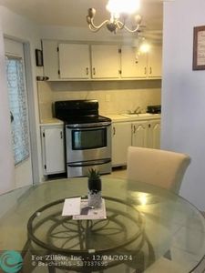 18706 NE 18th Ave UNIT 107