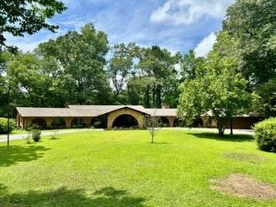 1263 Dogwood Dr