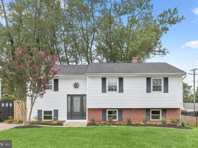 313 Academy Ave