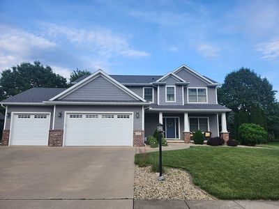 1305 Kensington Dr