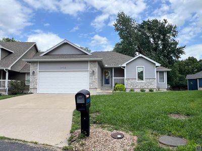 3710 SW Brook Lawn Ct