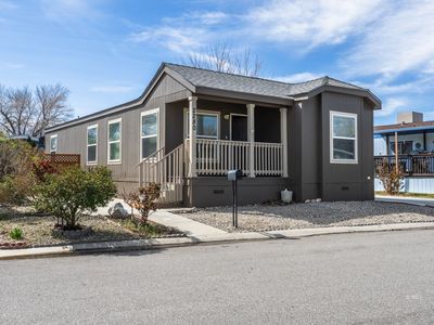 2280 Baskerville Ave