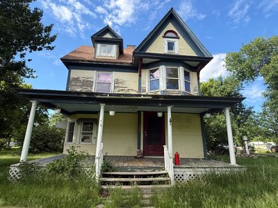 305 Main St