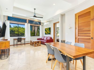 2045 Kalakaua Ave APT M300