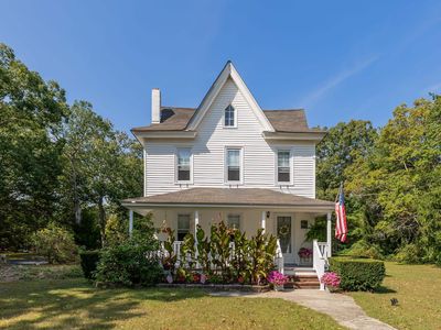225 Chestnut Neck Rd