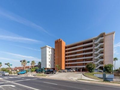 4302 Ocean Dr APT 74