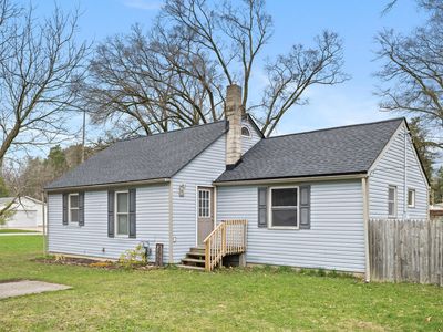 2505 Rogue River Rd NE