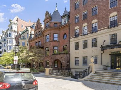 178 Commonwealth Ave #Penthouse