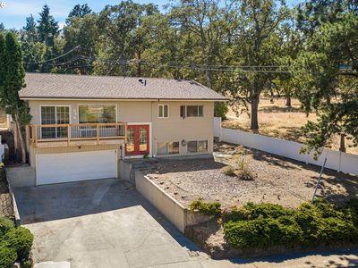 526 E Scenic Dr