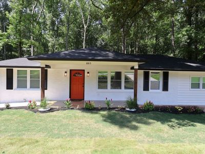 Property at 6815 Florence Dr, Lithia Springs, GA