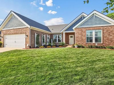 1215 Yorktown Ln