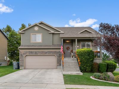 558 E Harvest Moon Dr