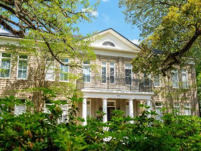 314 N Dawson St APT 204