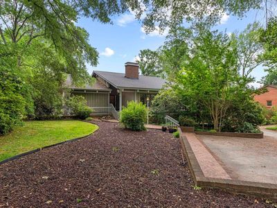 211 Old Town Way