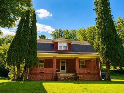 Property at 23 Byrd Hill Dr, Hot Springs, VA