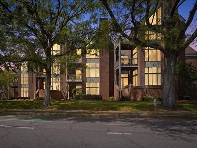 696 Mowbray Arch APT 930