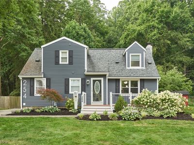 254 Lownsdale Ave