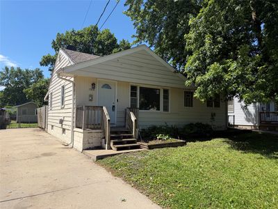 1328 Carrie Ave