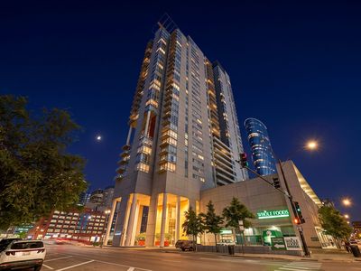 737 W Washington Blvd APT 904