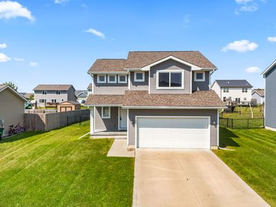216 Summit Cir NW