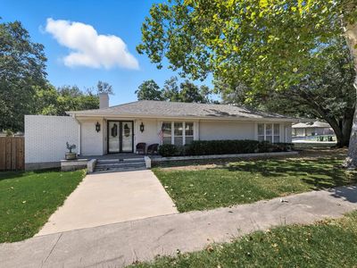 300 E Main St
