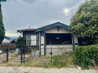 Property at 6131 Hayes St, Oakland, CA