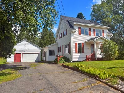 5 Maple Street