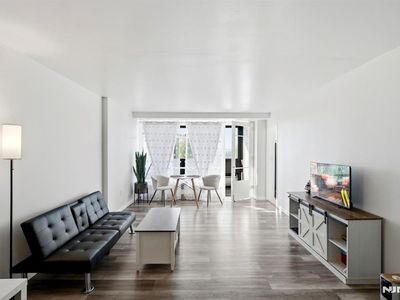 90 Prospect Ave APT 8C