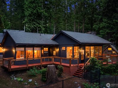 5415 Crescent Beach Road NW