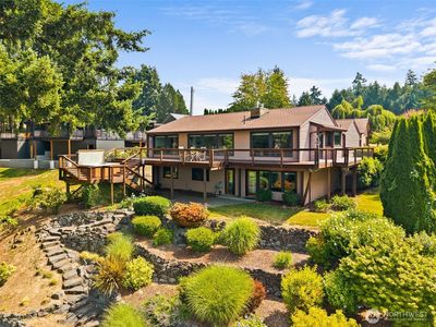 2126 Log Cabin Road SE
