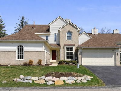 Property at 43470 Algonquin Dr, Novi, MI