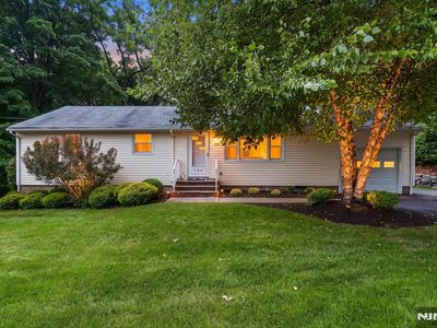 136 Grand Ave