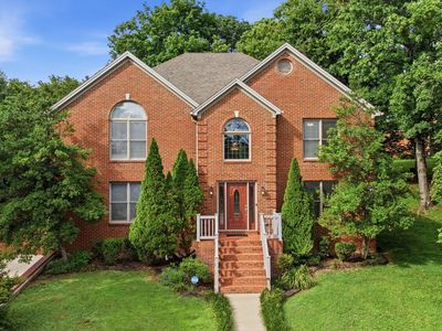 1215 Discher Dr